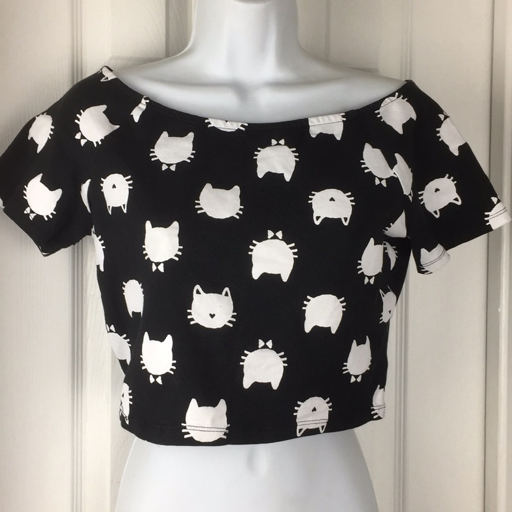 Women’s cat love crop top size Large L 6ixty8ight